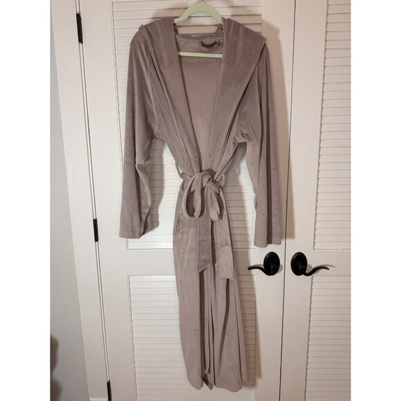 Barefoot Dreams LuxeChic Hooded Robe Size 2 Taupe Plush Belted Long Lounge Bath - Picture 1 of 9